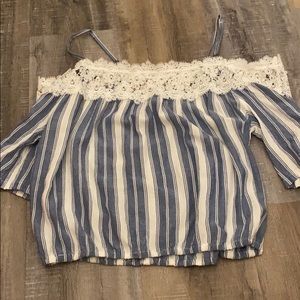 Off the shoulder cropped shirt